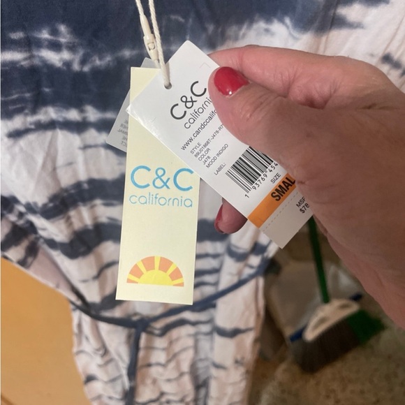 C&C California Finn muscle tye dye rshirt dress small NWT - Picture 5 of 6